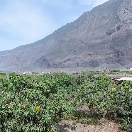 度假居 On An Organic Farm By The Coast, *